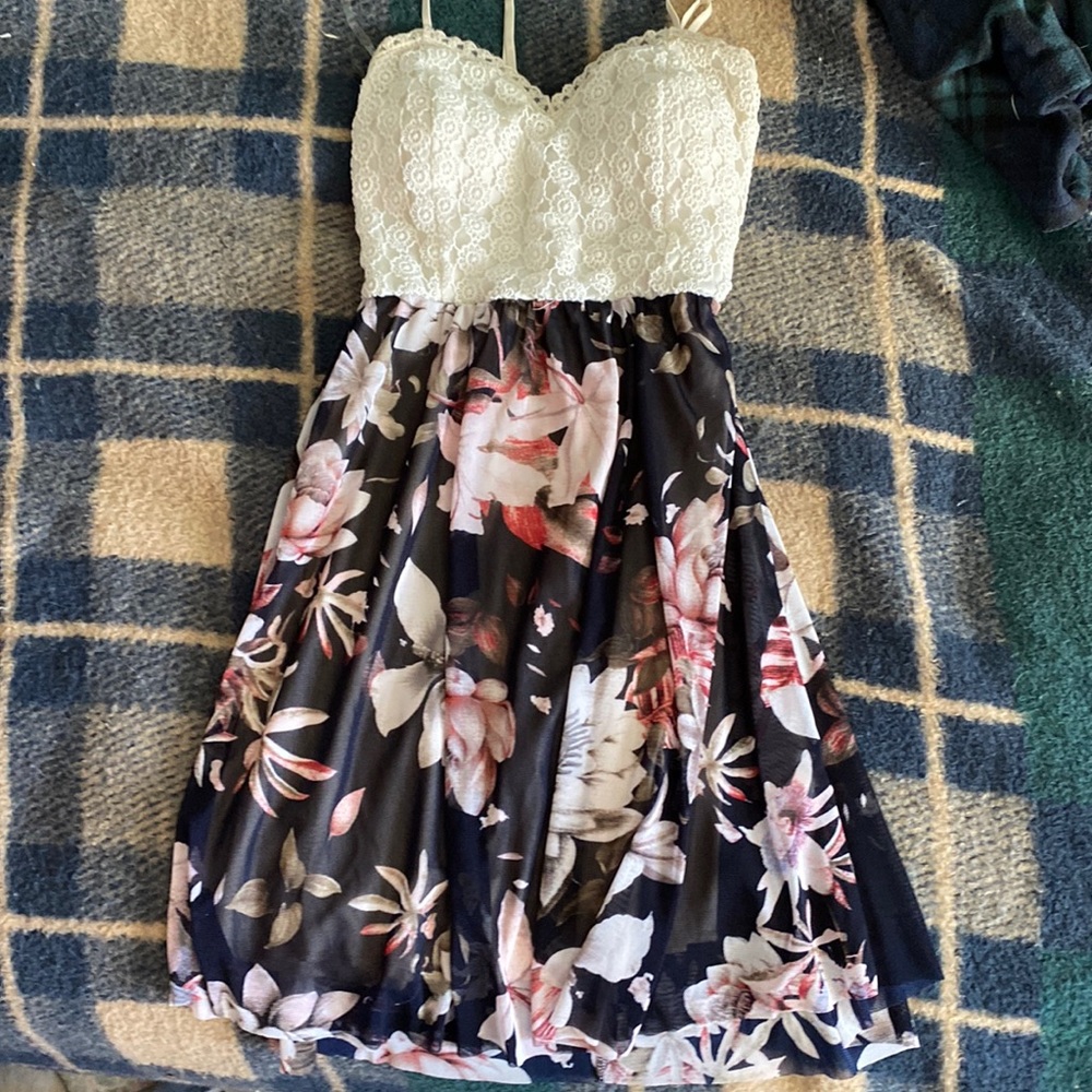 Spring/Summer Dress about knee length